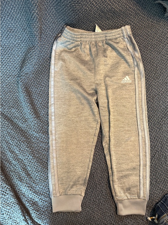 adidas Other - B2G1 🆓 adidas Kids Size 5 Gray 3 Stripe Jogger Sweatpants Athletic Pants